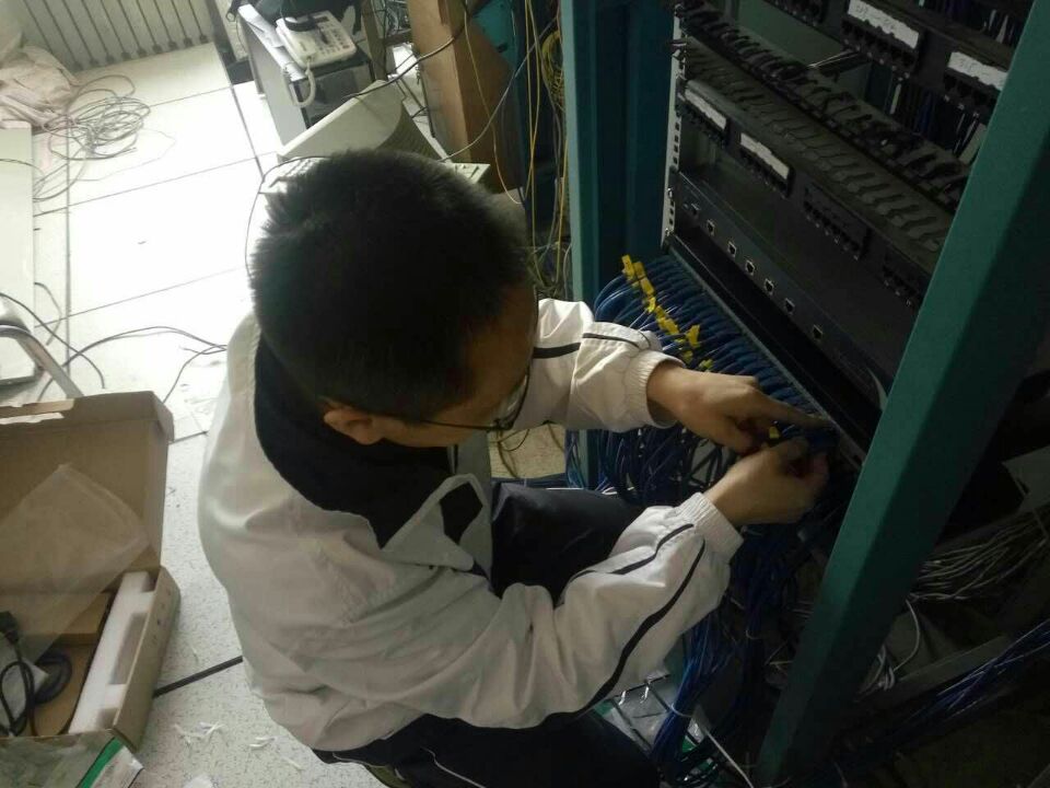 長(zhǎng)安汽車集團(tuán)機(jī)房一角.jpg